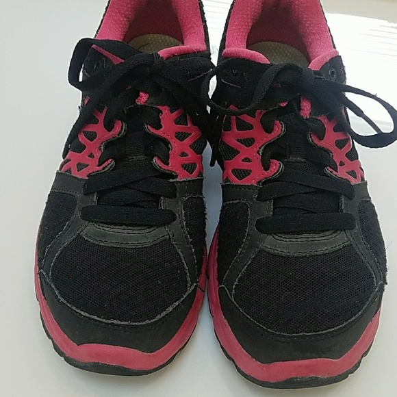 Sizes 6.5 AND 7!!!! - Picture 4 of 5